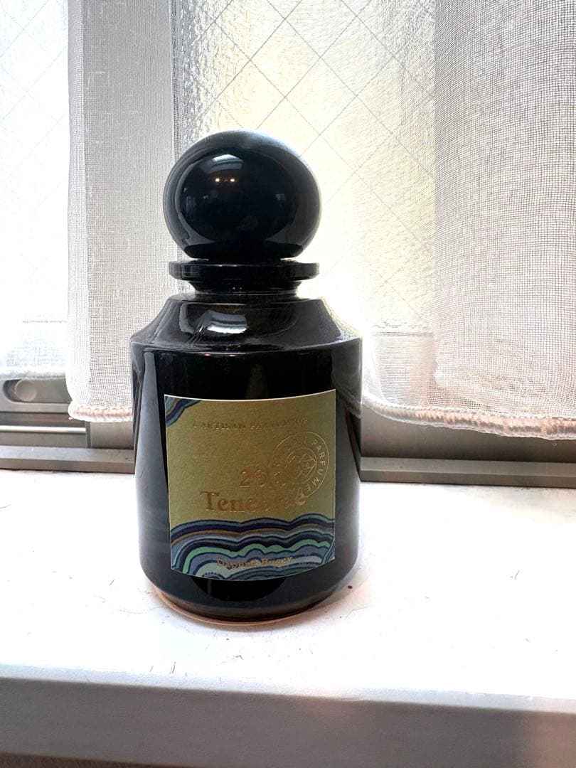 L'Artisan Parfumeur テネブレ オードパルファム