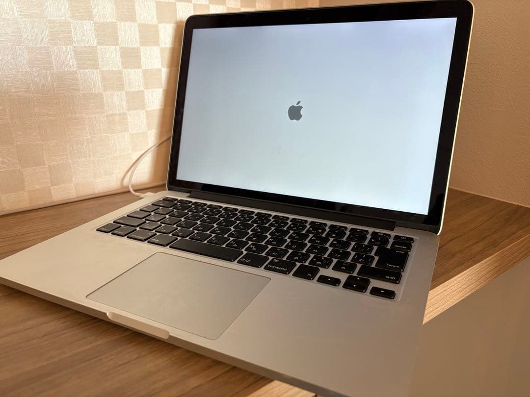 【お得】Apple MacBook Pro 8GB Intel core i5