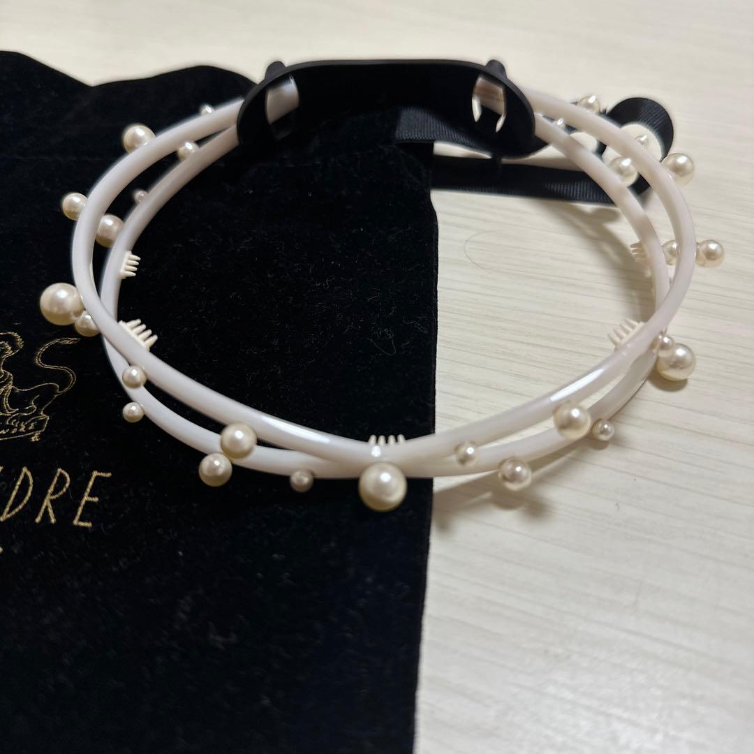 ALEXANDRE DE PARIS カチューシャ