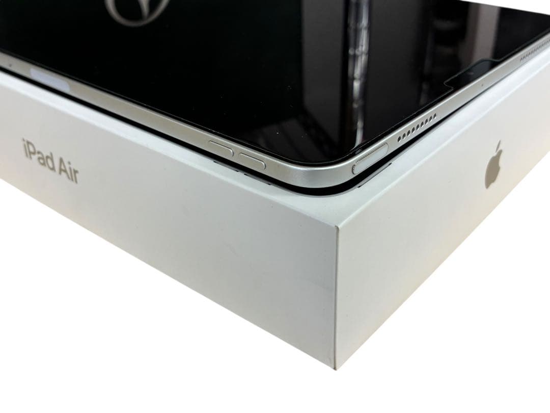 iPad Air 第4世代256GB シルバー MYFW2J / A Wi-Fi