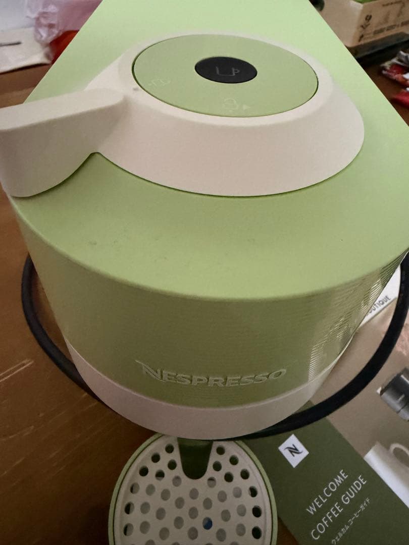 2025年　限定カラー　ピスタチオ　　ネスプレッソ　ヴァーチュオ