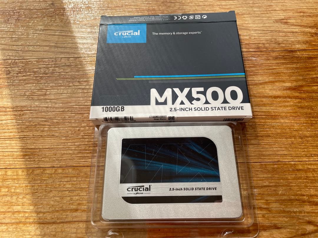 クルーシャル MX500 1TB 2.5インチSSD