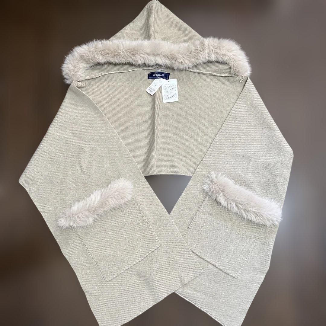 エムズグレイシー フード付きポンチョ ファー ベージュ ストール フードマフラー