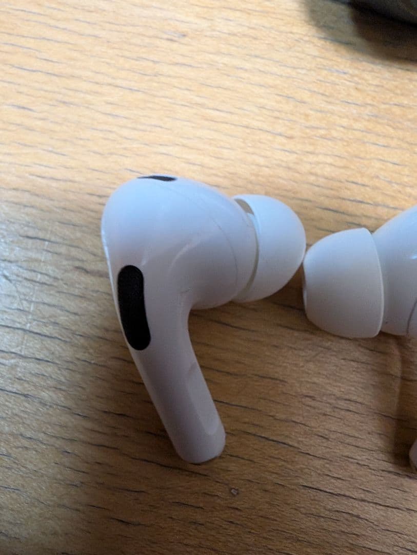 AirPods Pro (第2世代) 本体 Type-C spigenケース付き