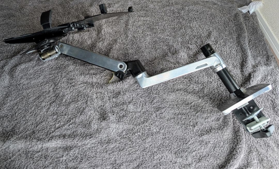 「ジャンク扱」エルゴトロン ERGOTRON LX モニターアーム おまけ付き