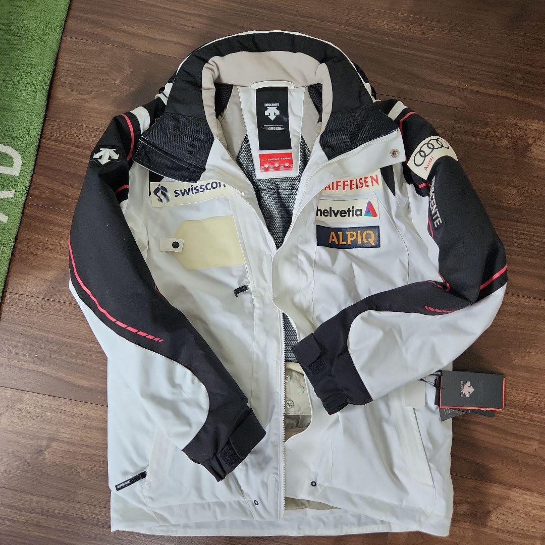 レア 新品 DESCENTE スキーウェア メンズ