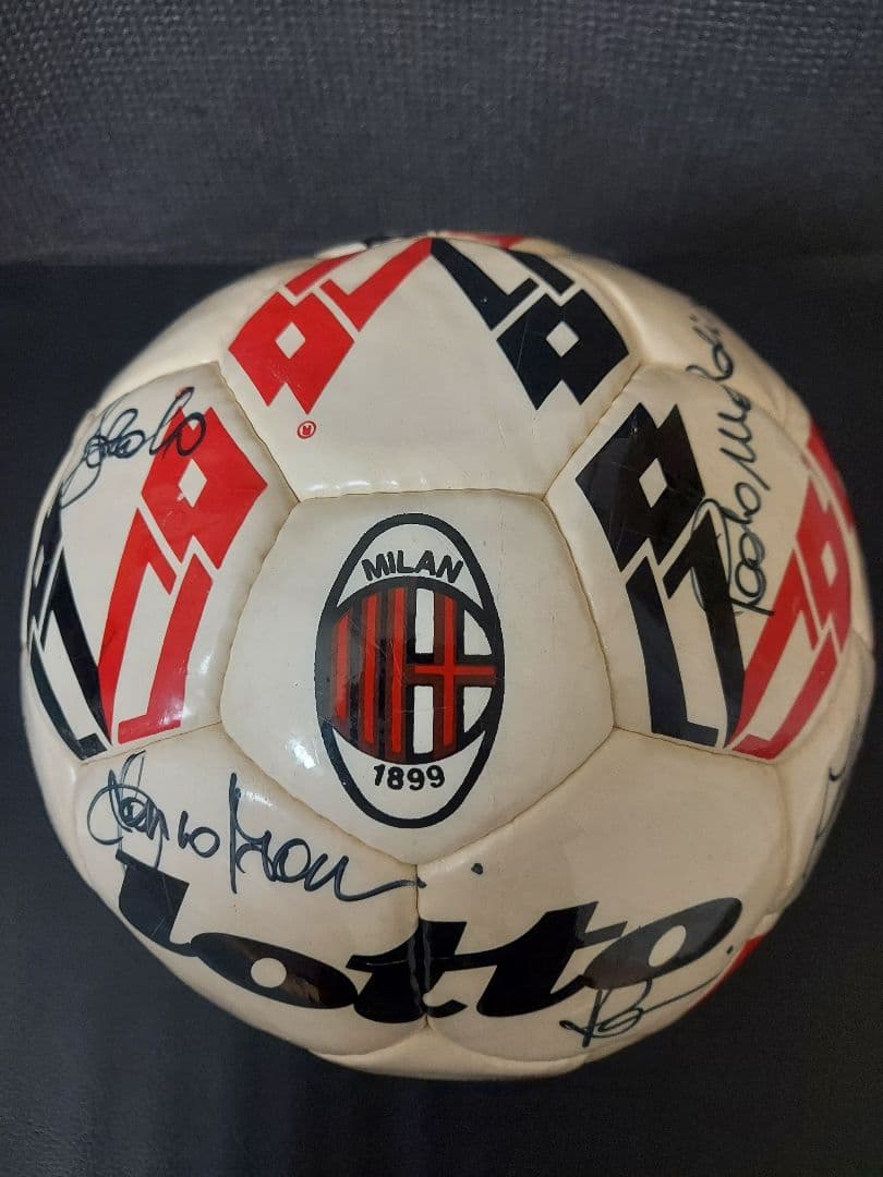 ★プレミアムボール『ACミラン/直筆寄書サインボール/約18人』コレクター保管品