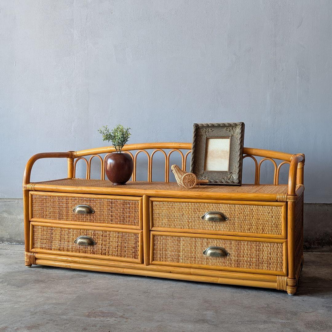 【古家具】ヴィンテージ・ラタンの小さめローチェスト　ローボード キャビネット