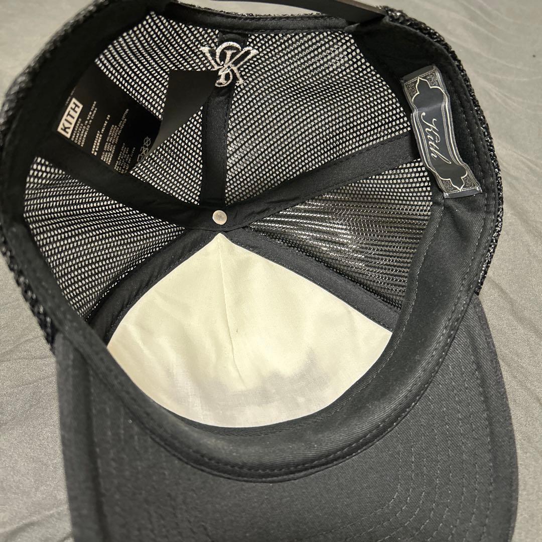 KITH トラッカーキャップ ホワイト/ブラック