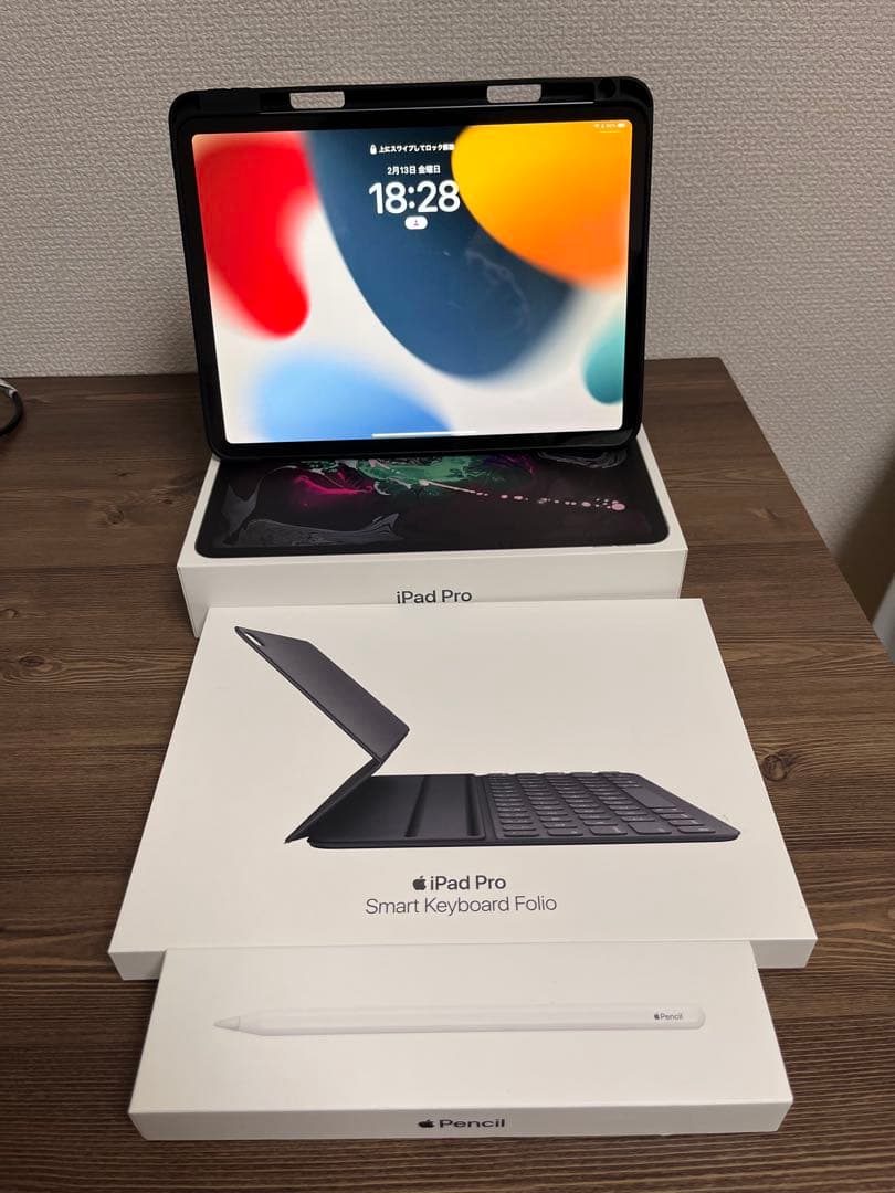 iPad Pro 11インチ　WI-FI 64GB 等4点セット売り