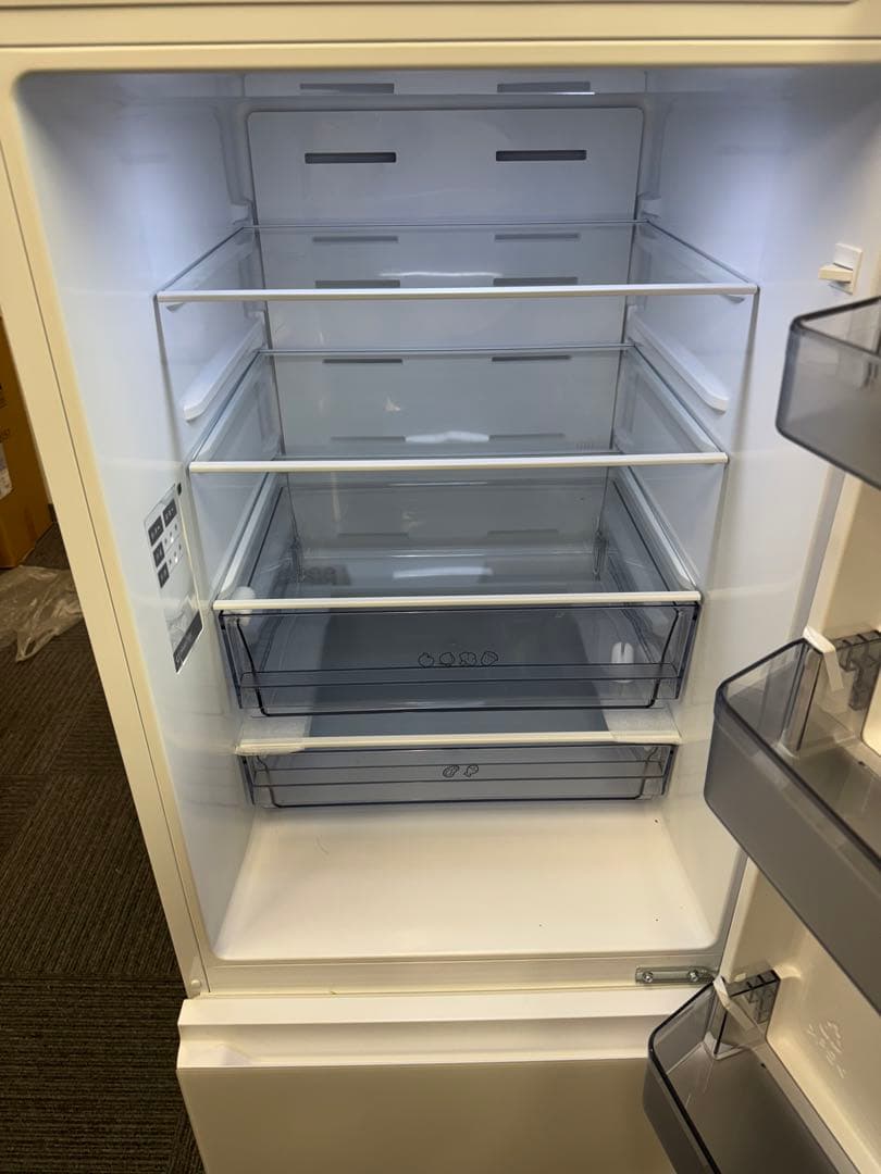 【美品】Hisense ハイセンス 冷蔵庫 HI-G260HW 2024年製