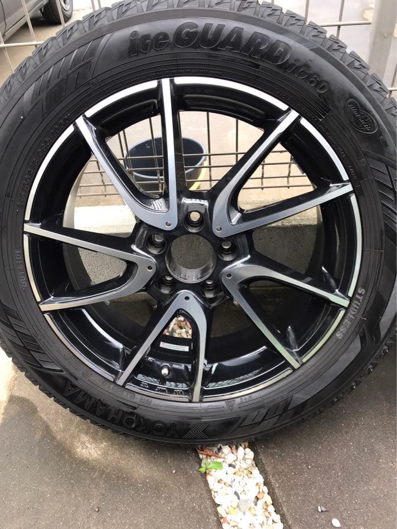 メルセデスベンツGLAスタッドレスセット