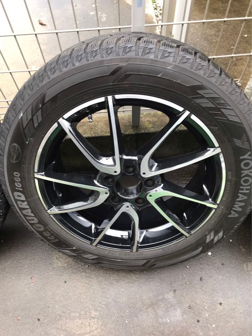 メルセデスベンツGLAスタッドレスセット