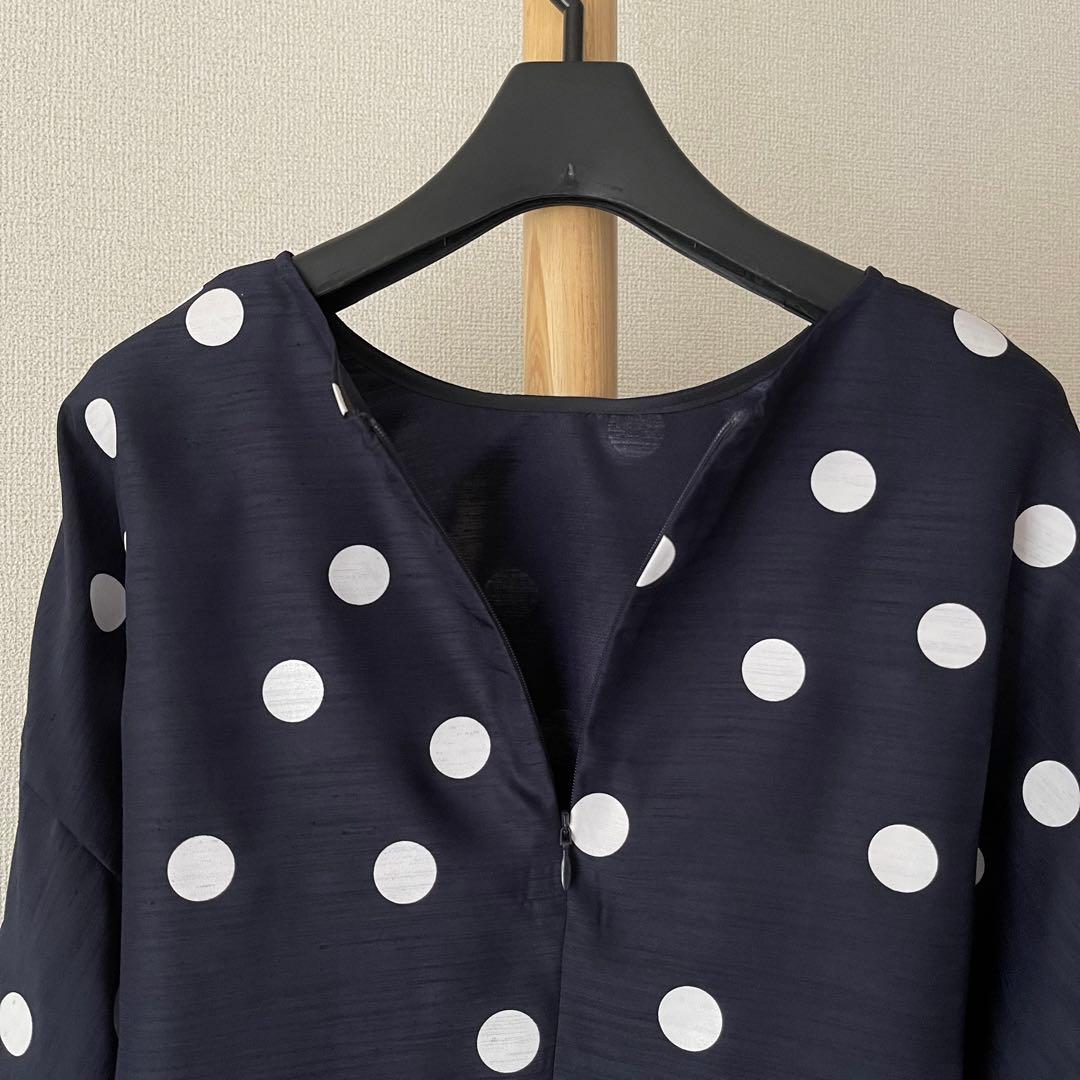極美品 NOBLE ドットプリントシャンタンブラウス ノーブル ネイビー系