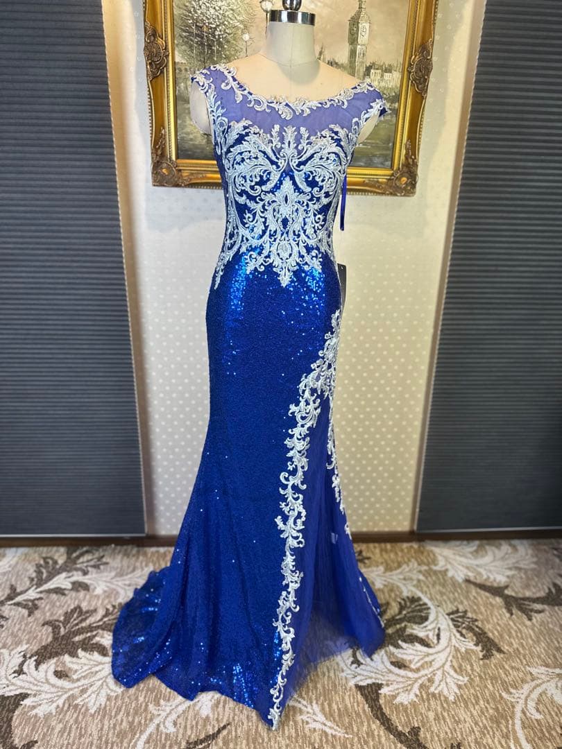 青のスパンコール刺繍マーメイドドレス