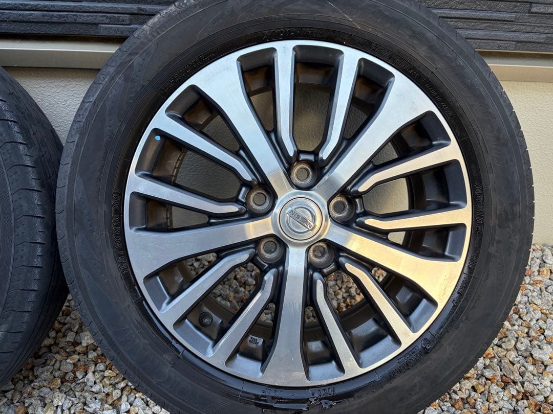 けーんー！セレナ純正ホイールタイヤセット。