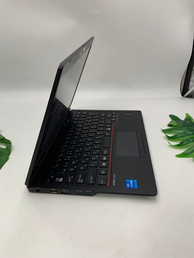 富士通 Fujitsu Core i5-1135G7 8G/256SSD