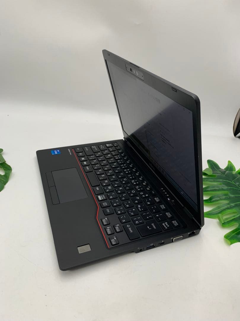 富士通 Fujitsu Core i5-1135G7 8G/256SSD