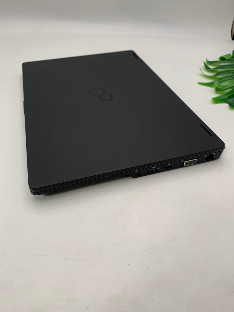 富士通 Fujitsu Core i5-1135G7 8G/256SSD