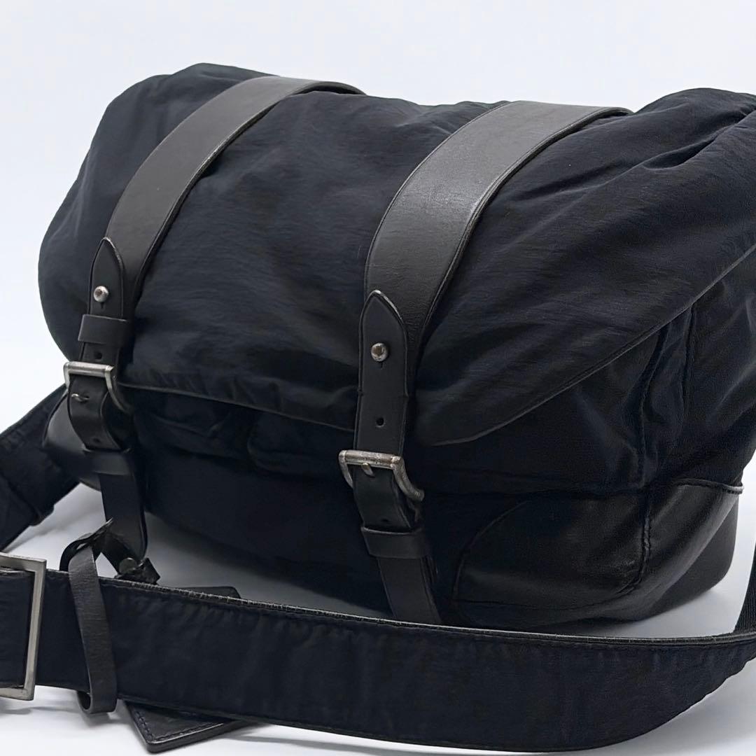 アルマーニ ショルダーバッグ メッセンジャーバッグ レザー ブラック