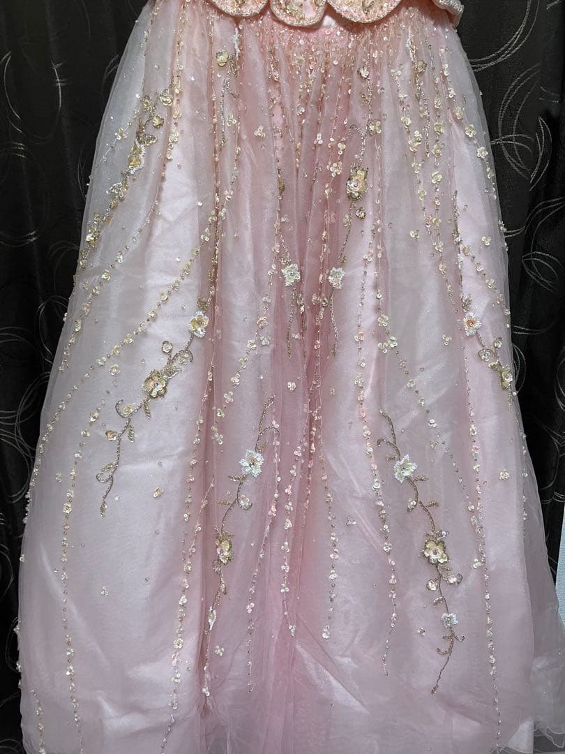 ピンクのビーズ装飾ストラップレスドレス カラードレス 9号〜13号