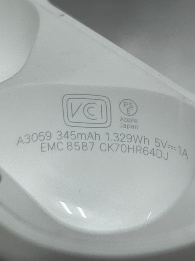 AirPods4 アクティブノイズキャンセリング搭載モデル