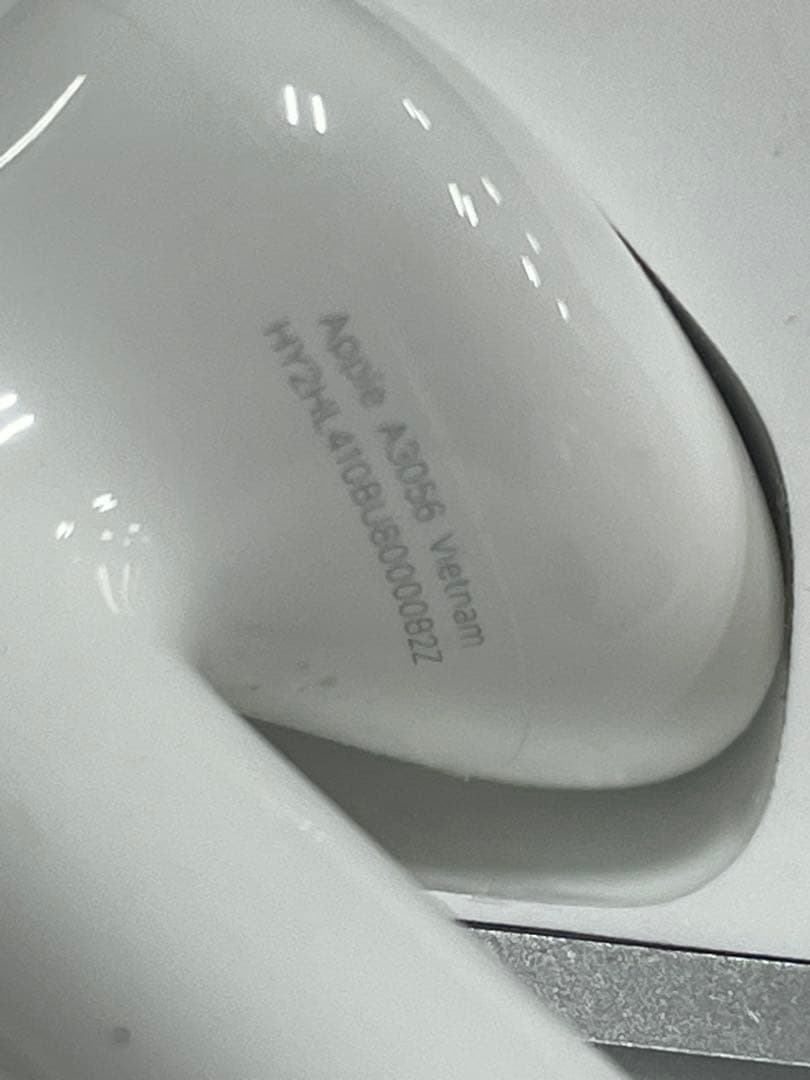 AirPods4 アクティブノイズキャンセリング搭載モデル