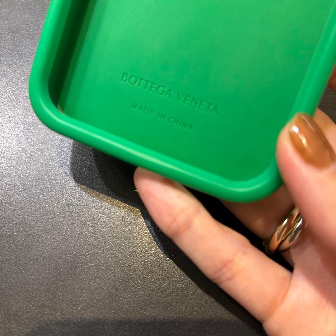 【きょんさん専用】BOTTEGA VENETA グリーン iPhone15pro