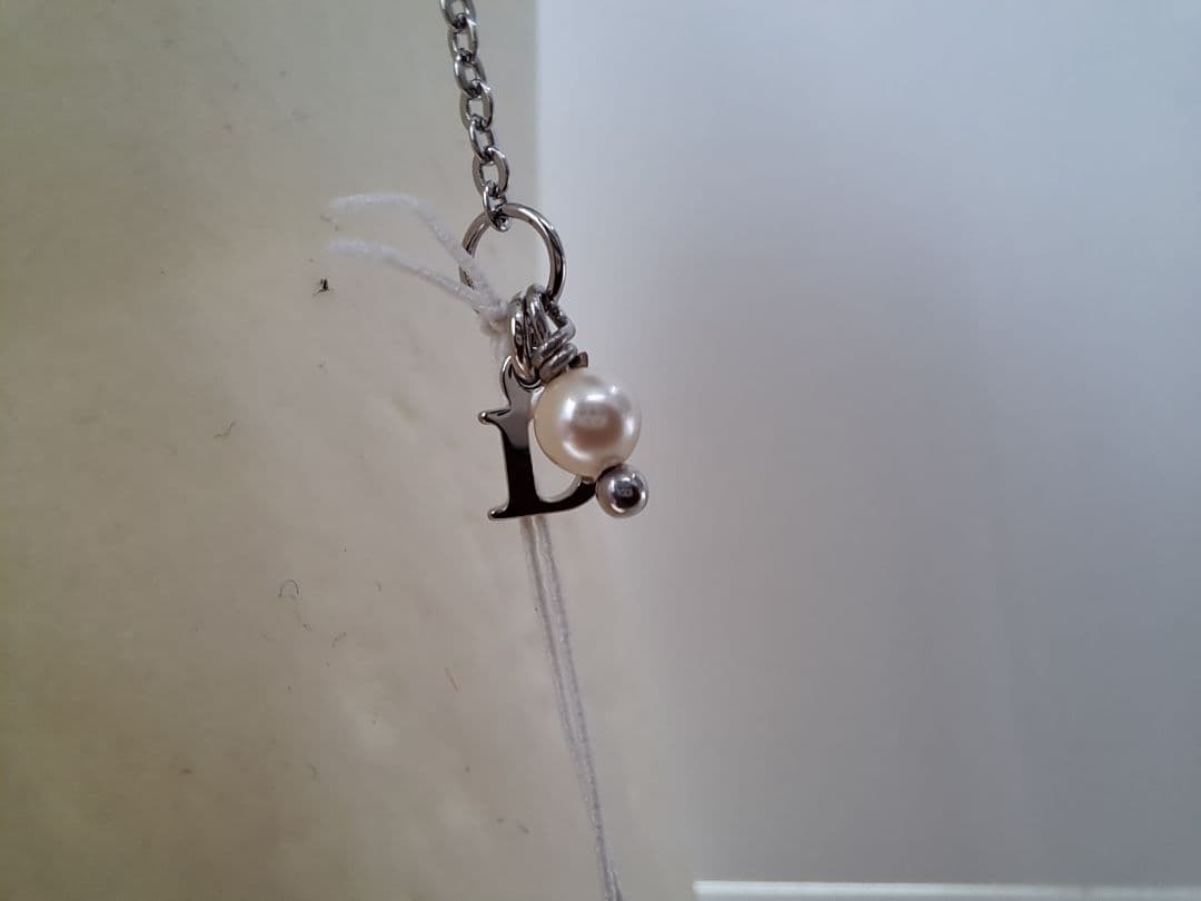 新品未使用【Christian Dior】ロゴパールネックレス