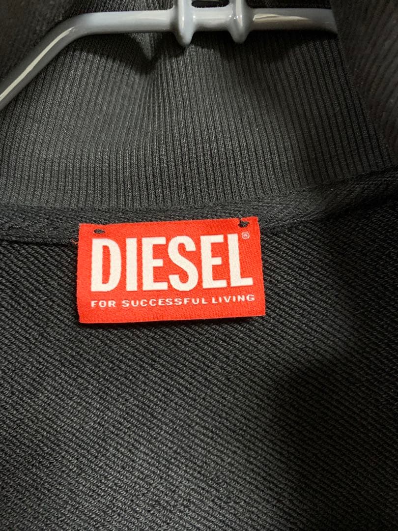 DIESEL ブラック ジップアップスウェット　Sサイズ