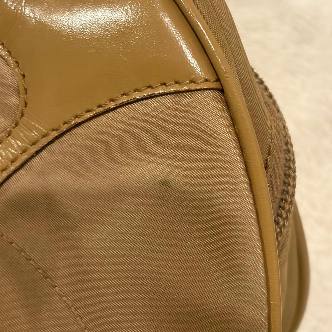 PRADA プラダ　ナイロンバッグ　革　カーキ　三角ロゴ　y2k 鑑定済み