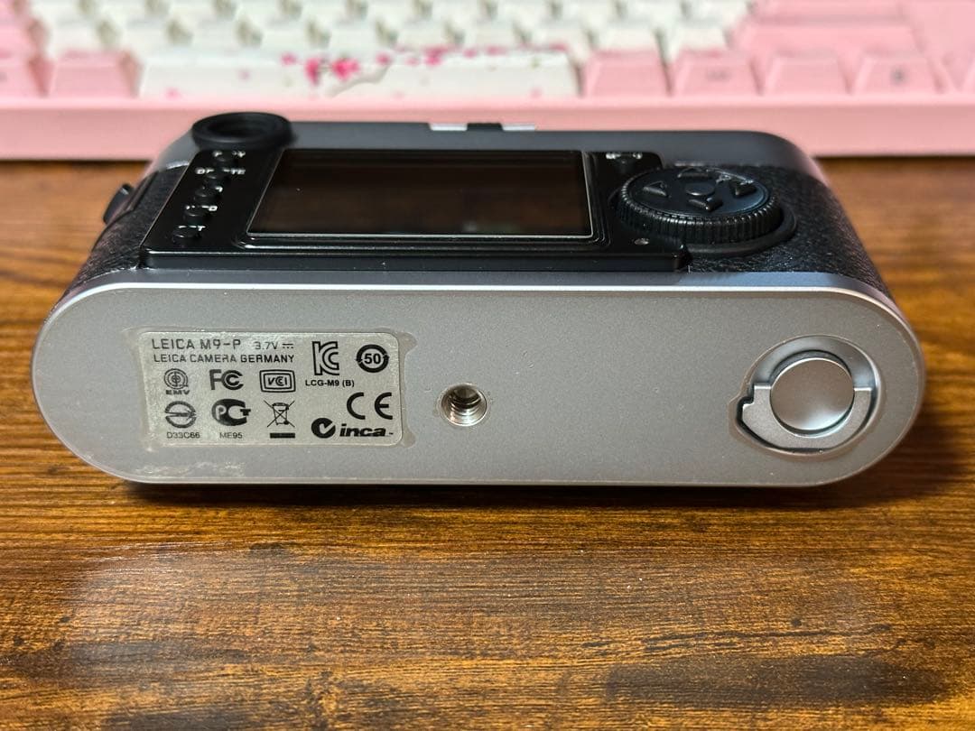 ライカleica M9-P カメラ　整備済美品　バッテリー3個付き