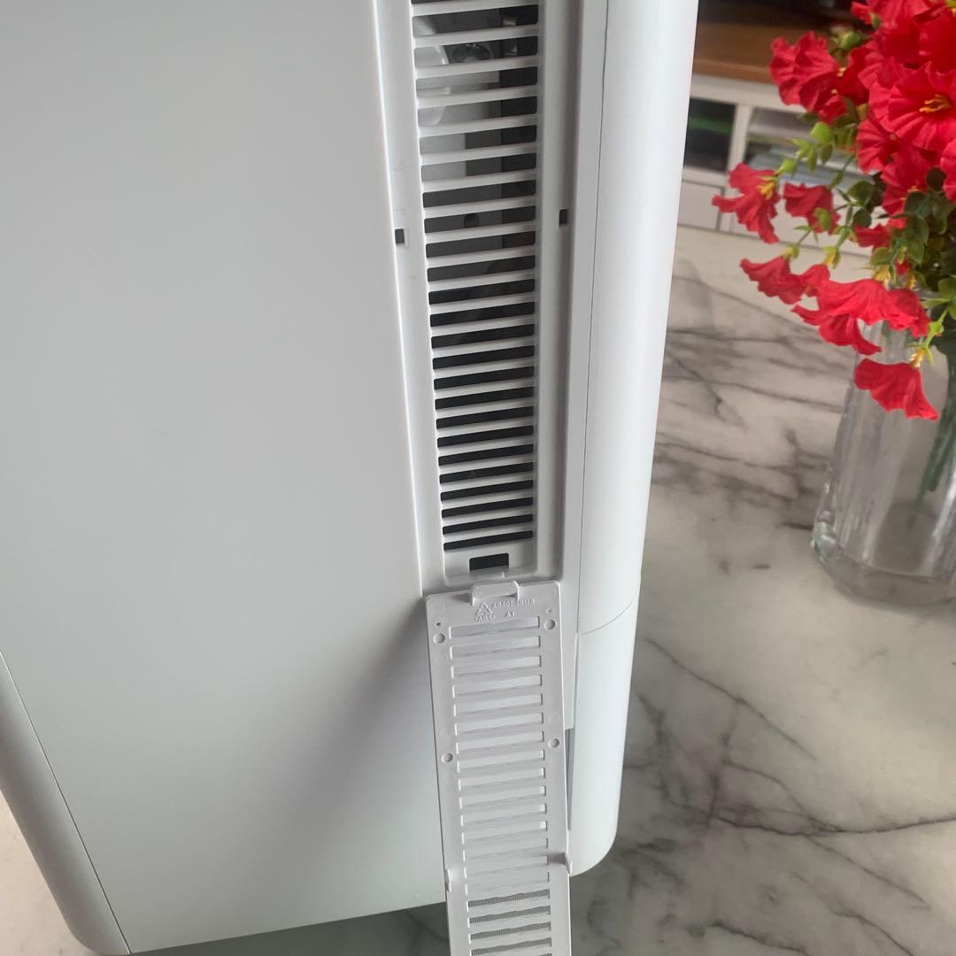 2025年美品■IRIS OHYAMAコンパクトクーラー ICA-0302G-W