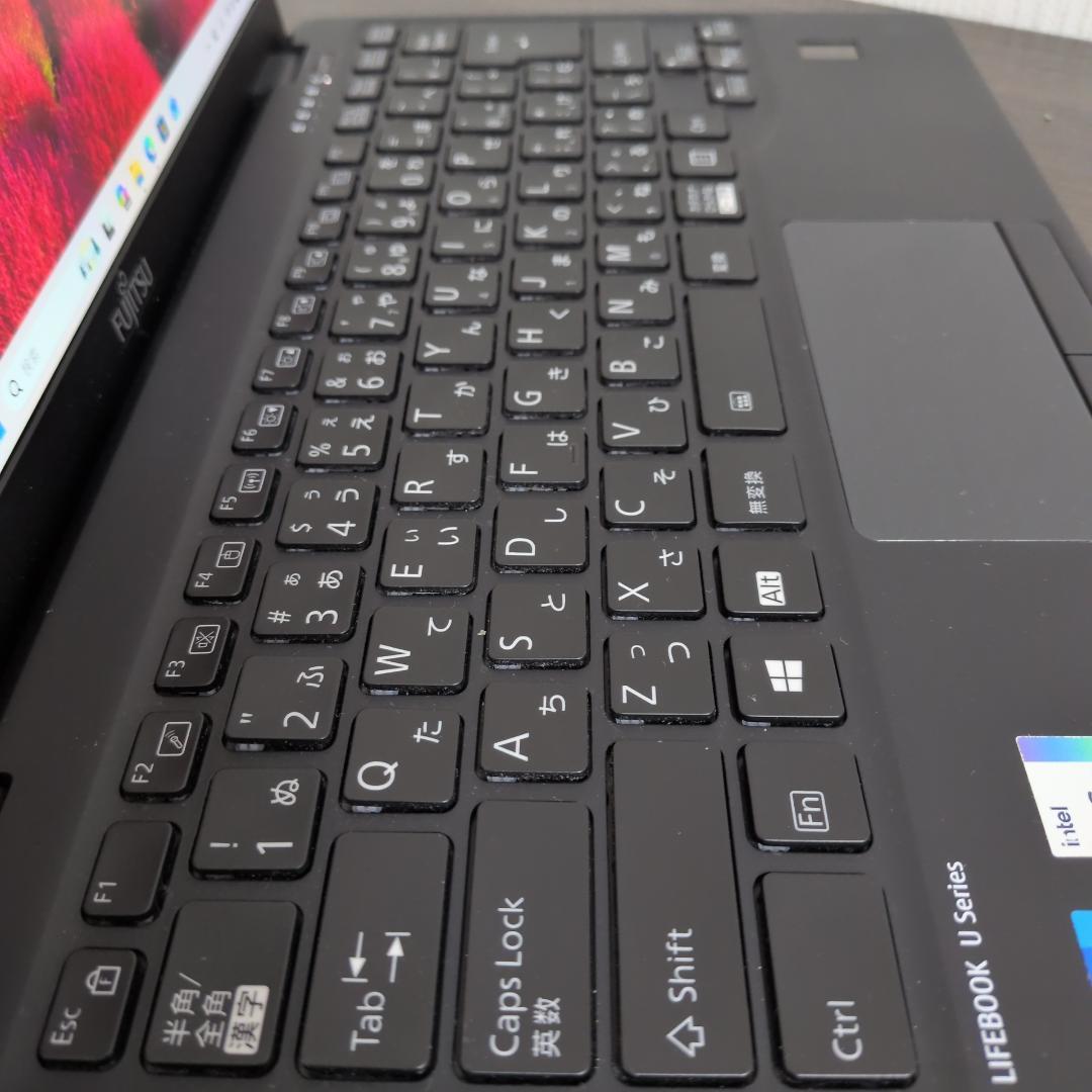 【第１１世代Corei7：薄型】富士通／U9311F／16GB／512GB