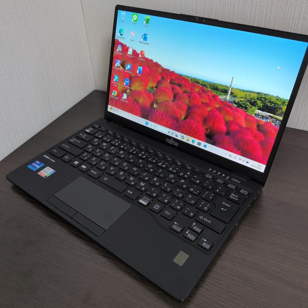 【第１１世代Corei7：薄型】富士通／U9311F／16GB／512GB