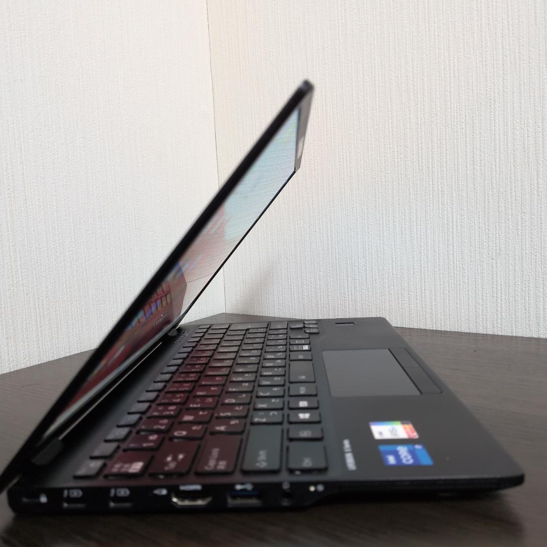 【第１１世代Corei7：薄型】富士通／U9311F／16GB／512GB