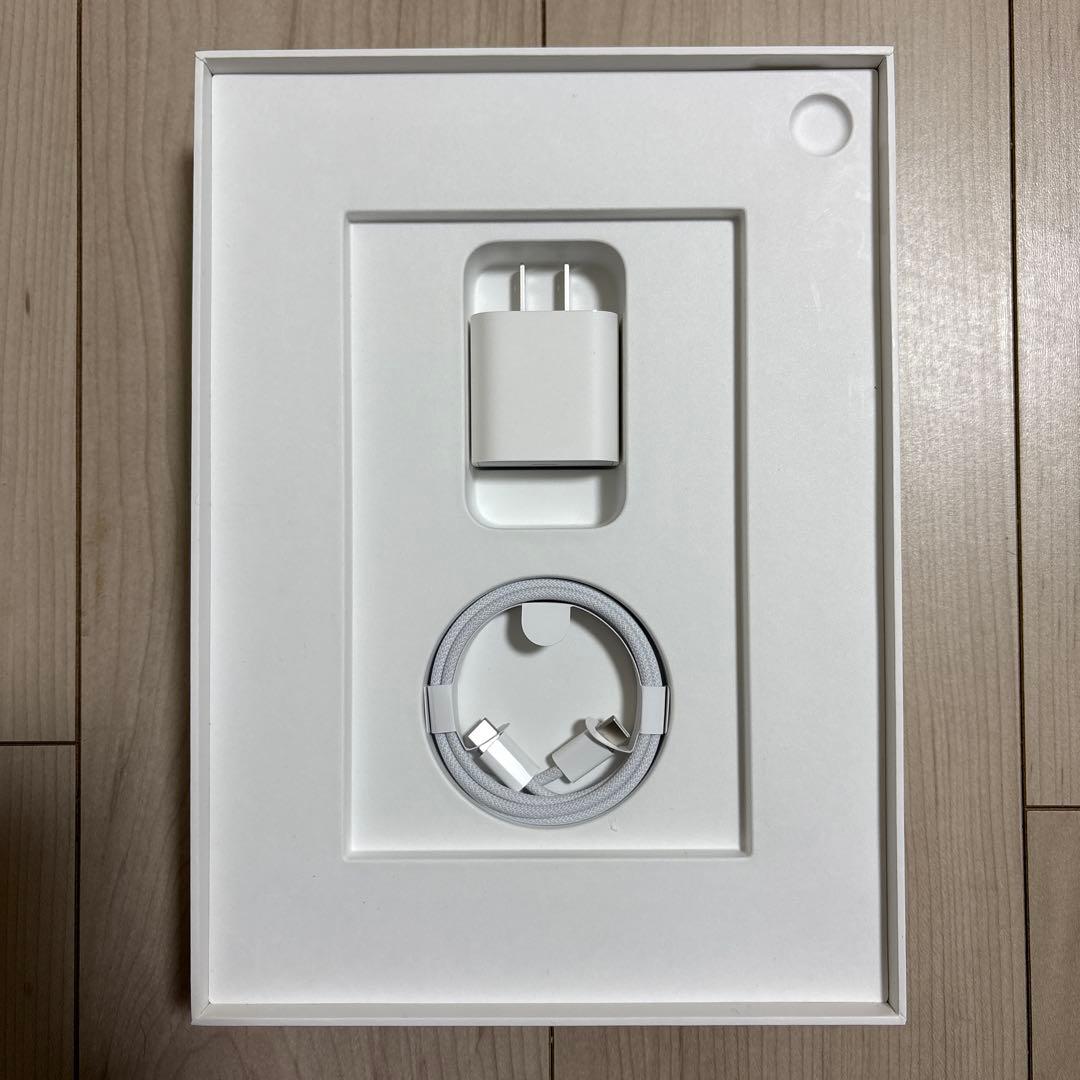 iPad 10世代　シルバー