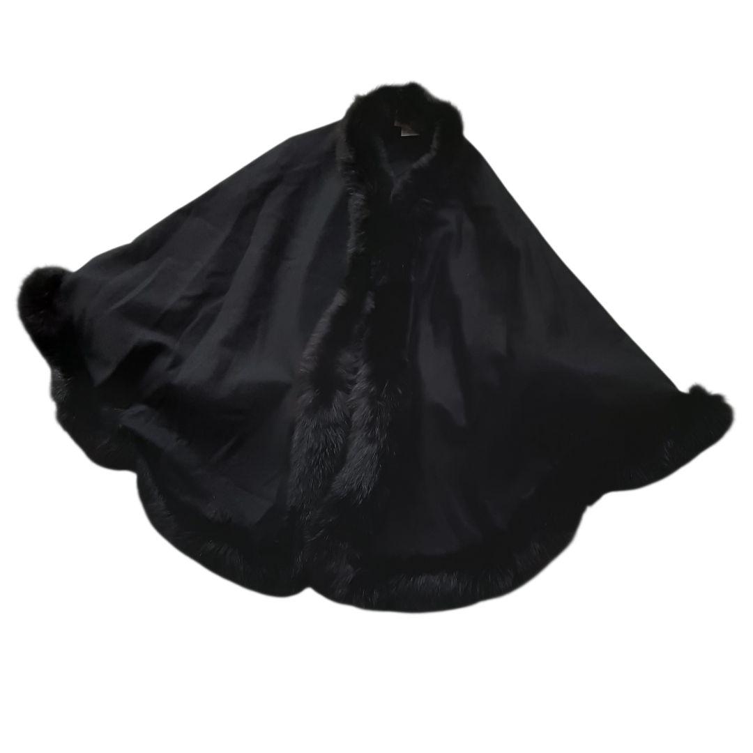 ジャンニロジュディチェ ポンチョ ケープ カシミヤ100 フォックス　黒　40