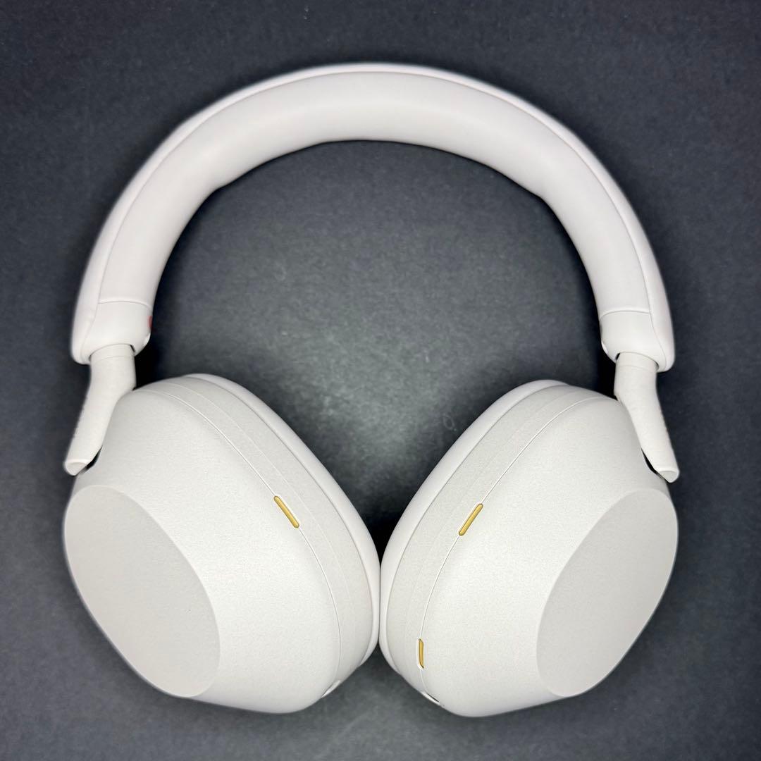 SONY WH-1000XM5 ノイズキャンセリングヘッドホン（シルバー）