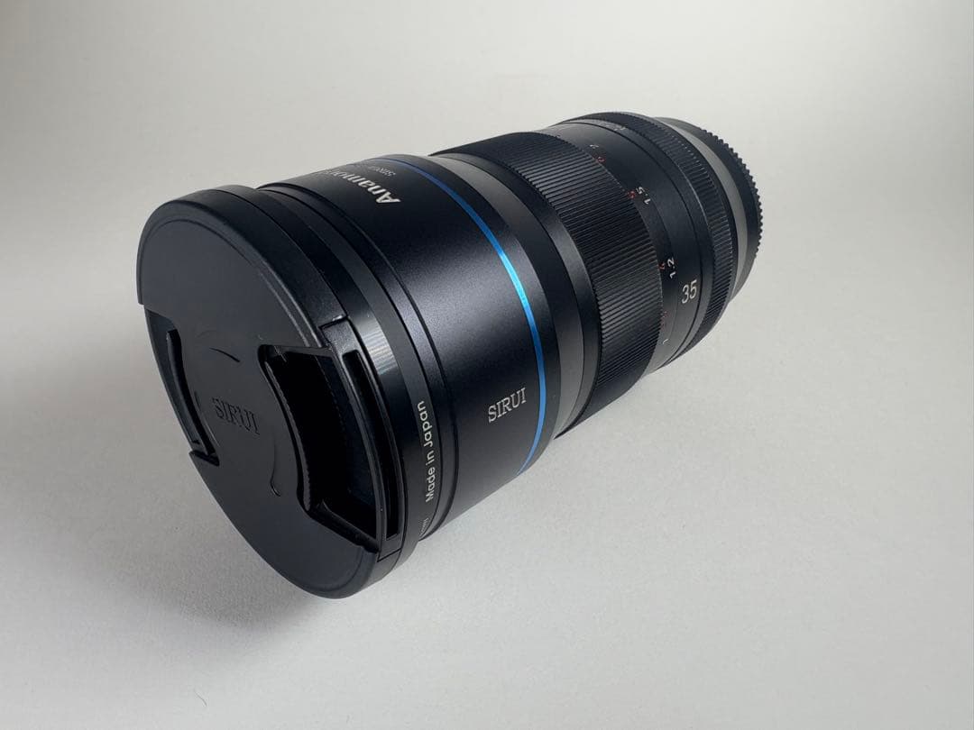 SIRUI 35mm F1.8 1.33x アナモルフィックMFT（φ67）箱付
