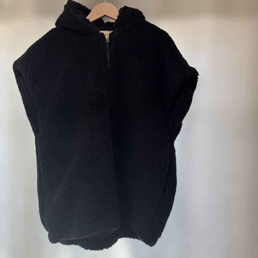 未使用！カレンソロジー　ボアフーディーベスト