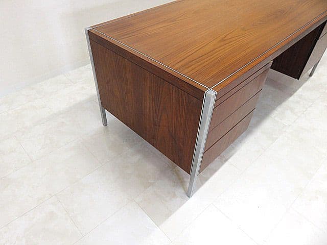 希少品/ヴィンテージ　Knoll/ノール/ノル 　ローズウッド材デスク　両袖机