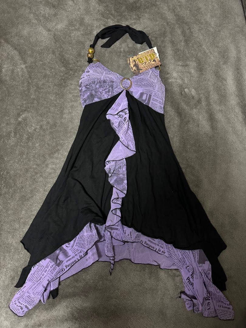 新品タグ付き　d.i.a フリル付き紫と黒のキャミソール