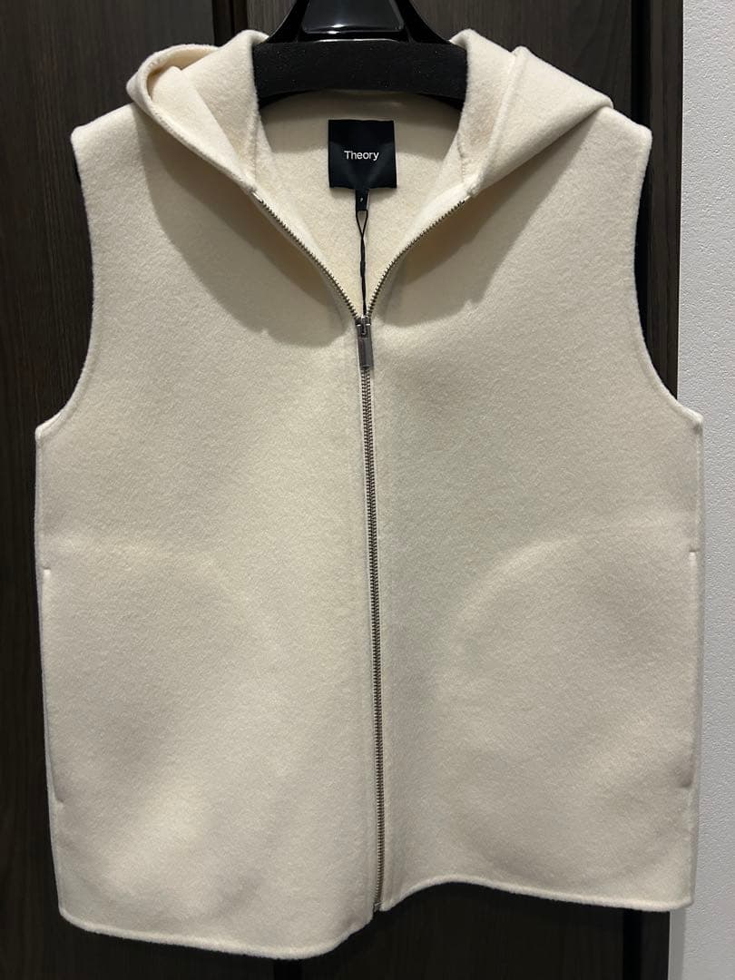 新品　Theory フーディー ベスト ジレ アイボリー