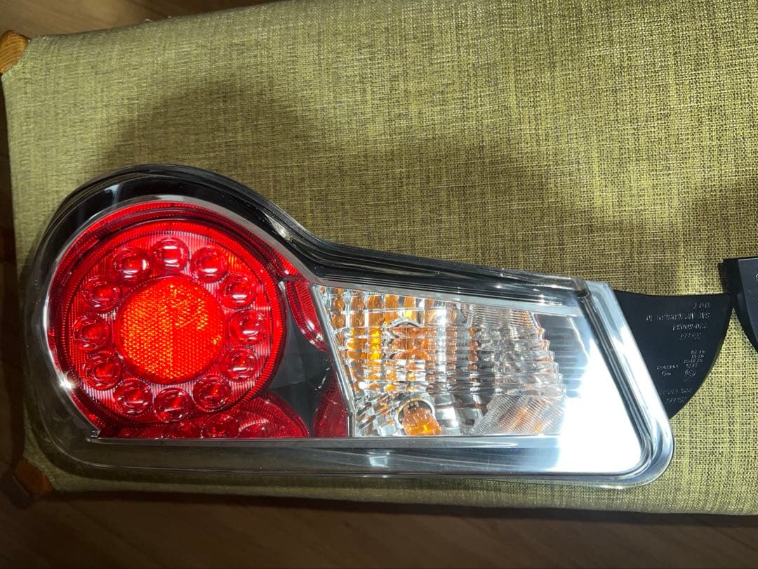TOYOTA 86純正テールランプ