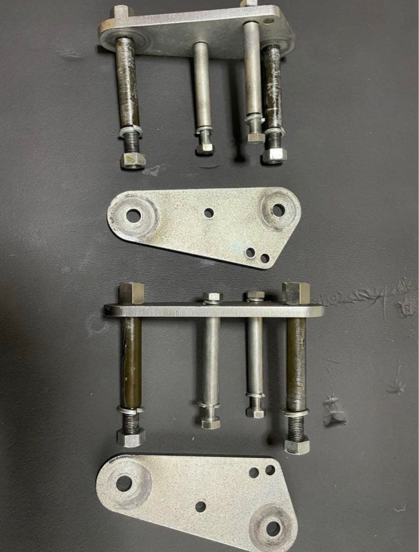 ランクル　ランドクルーザー　70 シャックル　2個 リフトアップ