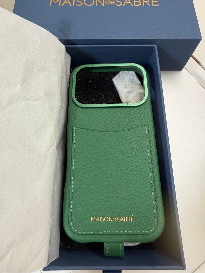 NEW iPhone17 Pro スリングスマホケース