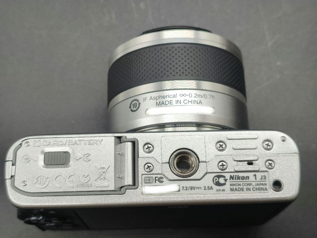 Nikon 1 J3 ミラーレスカメラ シルバー レンズ付き