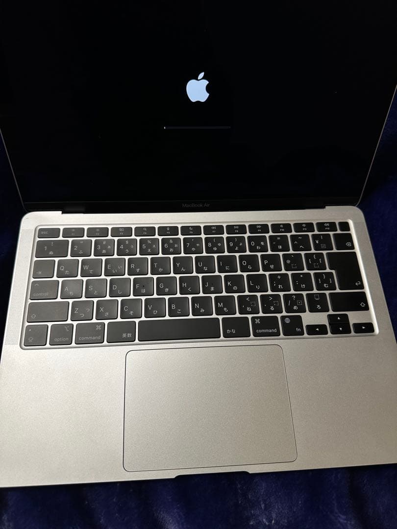 MacBook Air13インチ 256GB SSD、8GBメモリ