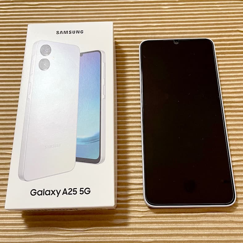 美品【SIM解除】 Samsung Galaxy A25 5G（おまけ付き）